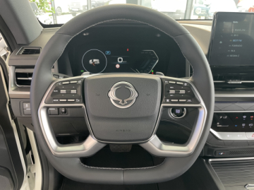 Novy KGM SsangYong Rexton ihned skladom dostupny