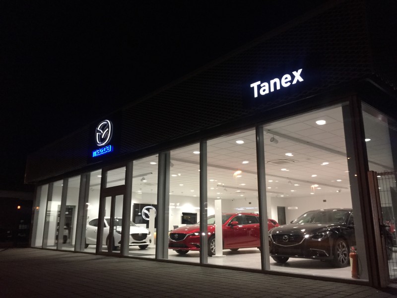 Predajňa Mazda Tanex Trnava sídli na Nitrianskej ulici 25 v Trnave.